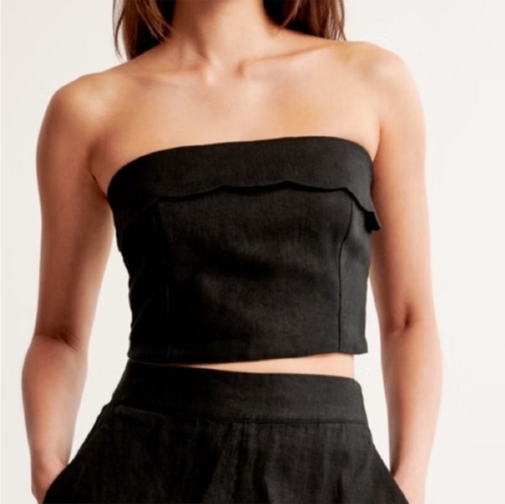 Abercrombie & Fitch Linen Fold Over Smocked Back Tube Top in Black, EUC!